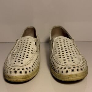 Volks Walkers Shoes Women's EUR 37/7-7.5White Leathr PerferatedComfort Europian